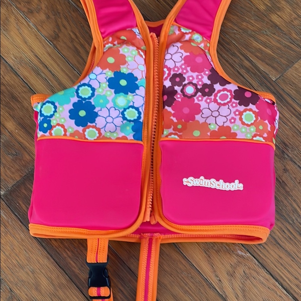 Kids small life vest/puddle jumper